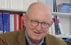 Prof. Dr. Dr. h.c. Klaus Backhaus in den Ruhestand verabschiedet